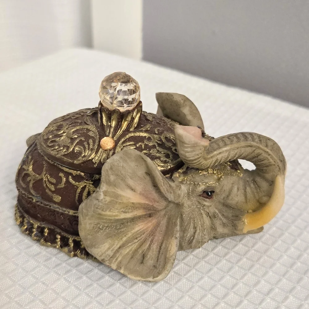 Vtg Dimontti Elephant Trinket Box Resin Composite Embellished Vanity Decor Italy